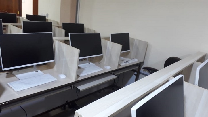 استحداث مختبر اختبارات الطلبة الإلكتروني في مركز التعليم المستمر